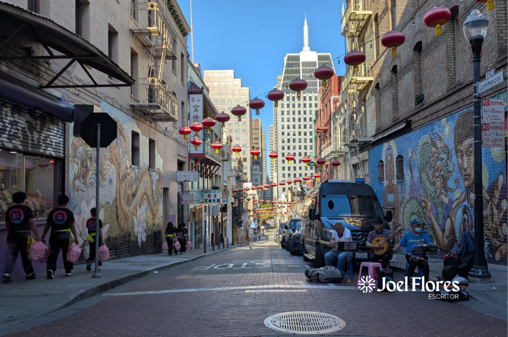 Músicos tocando en Chinatown en San Francisco