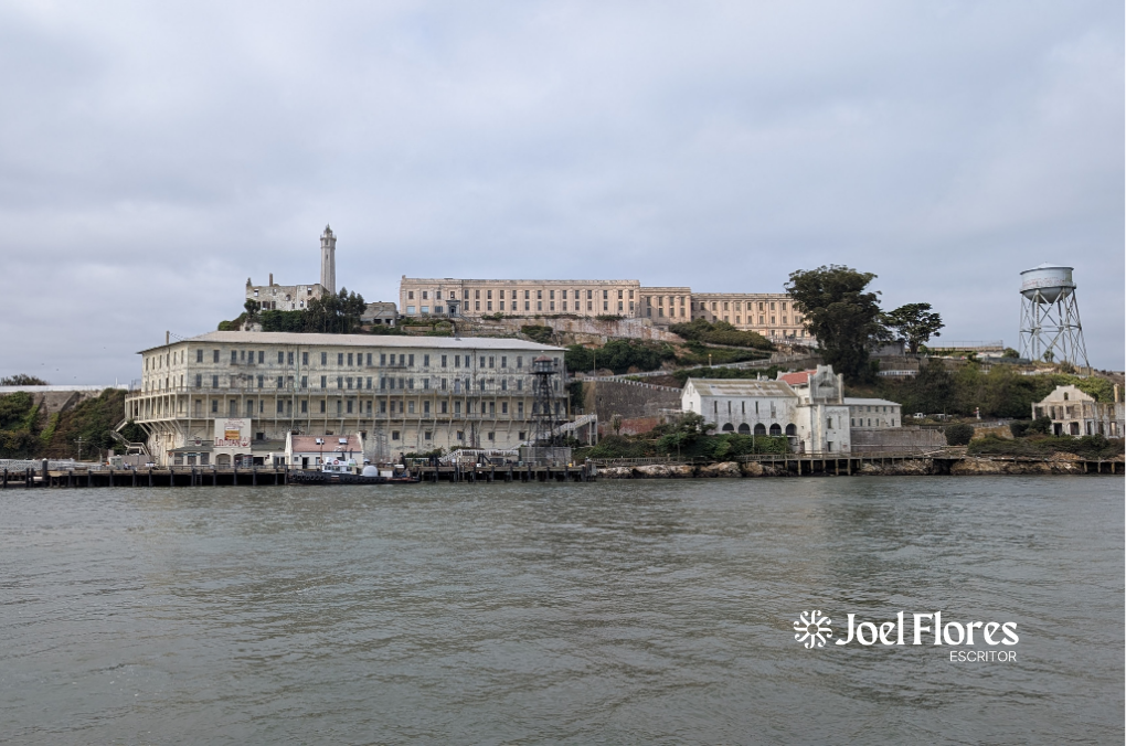 Vista de la Isla Alcatraz desde el ferri